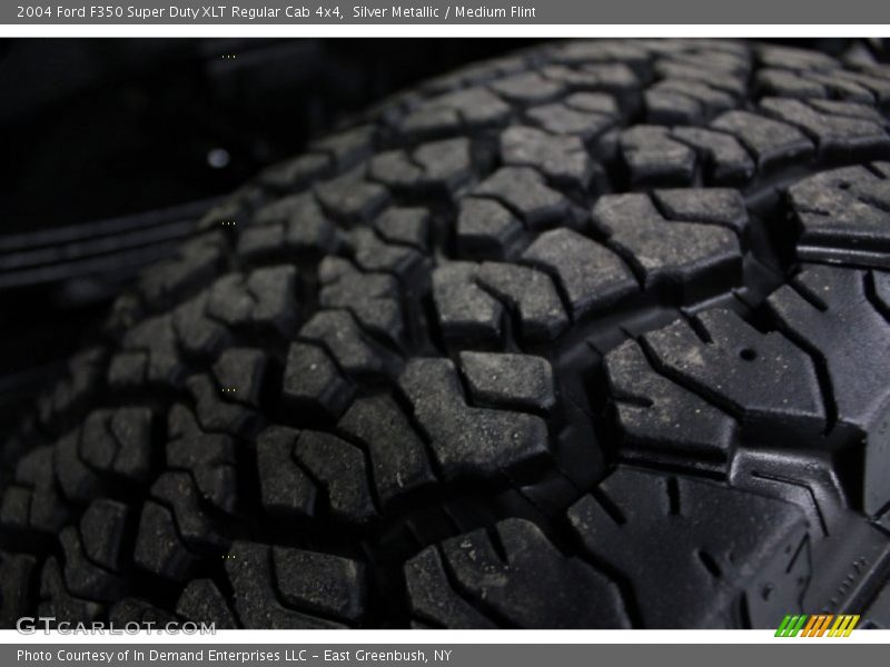 Silver Metallic / Medium Flint 2004 Ford F350 Super Duty XLT Regular Cab 4x4