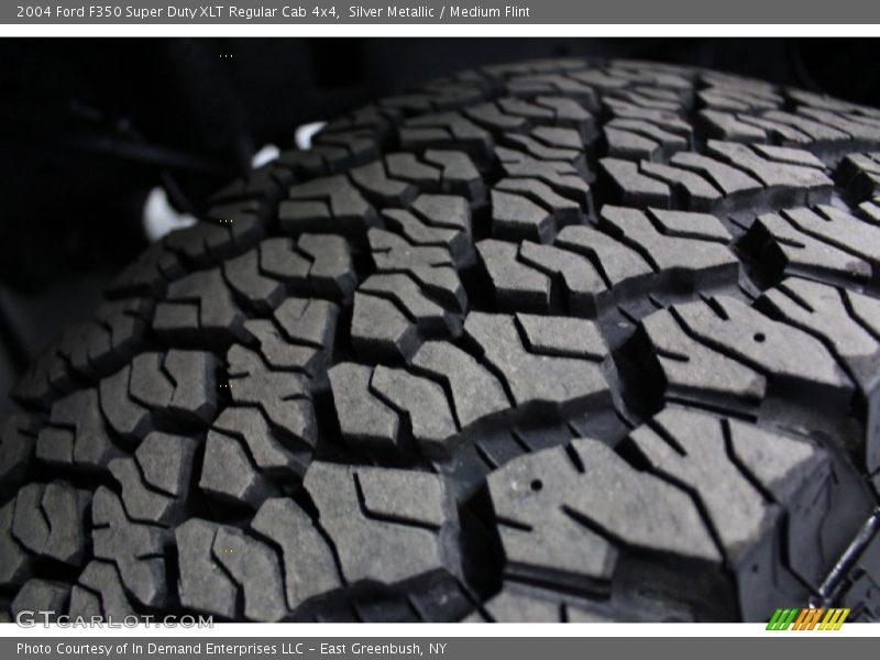 Silver Metallic / Medium Flint 2004 Ford F350 Super Duty XLT Regular Cab 4x4