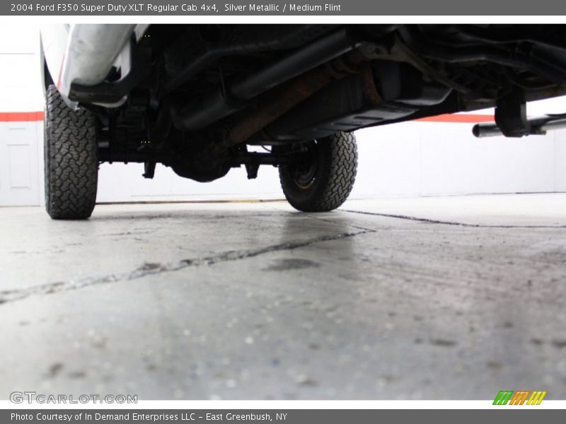 Silver Metallic / Medium Flint 2004 Ford F350 Super Duty XLT Regular Cab 4x4