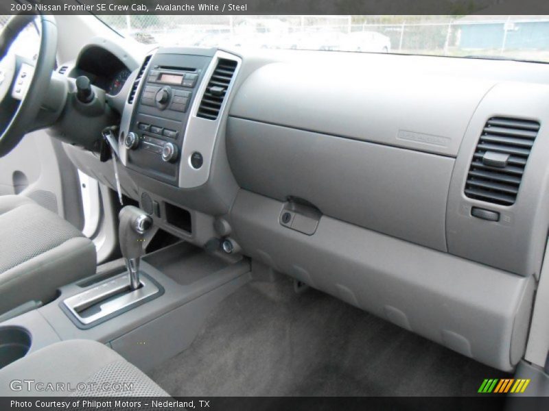 Avalanche White / Steel 2009 Nissan Frontier SE Crew Cab