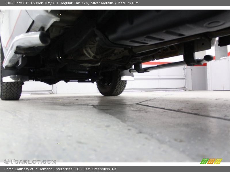 Silver Metallic / Medium Flint 2004 Ford F350 Super Duty XLT Regular Cab 4x4
