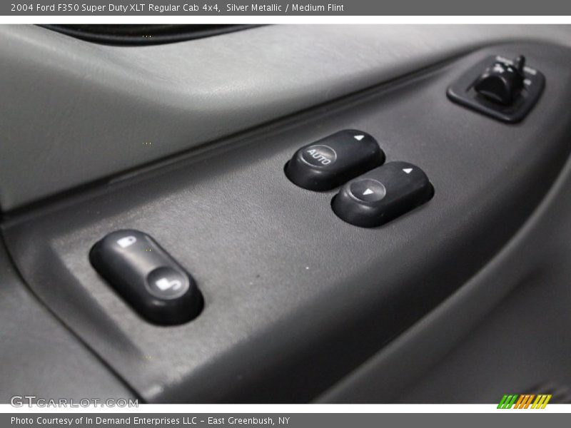 Silver Metallic / Medium Flint 2004 Ford F350 Super Duty XLT Regular Cab 4x4