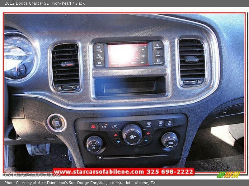 Ivory Pearl / Black 2013 Dodge Charger SE