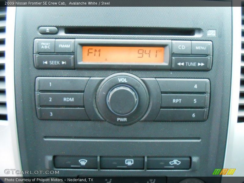Avalanche White / Steel 2009 Nissan Frontier SE Crew Cab