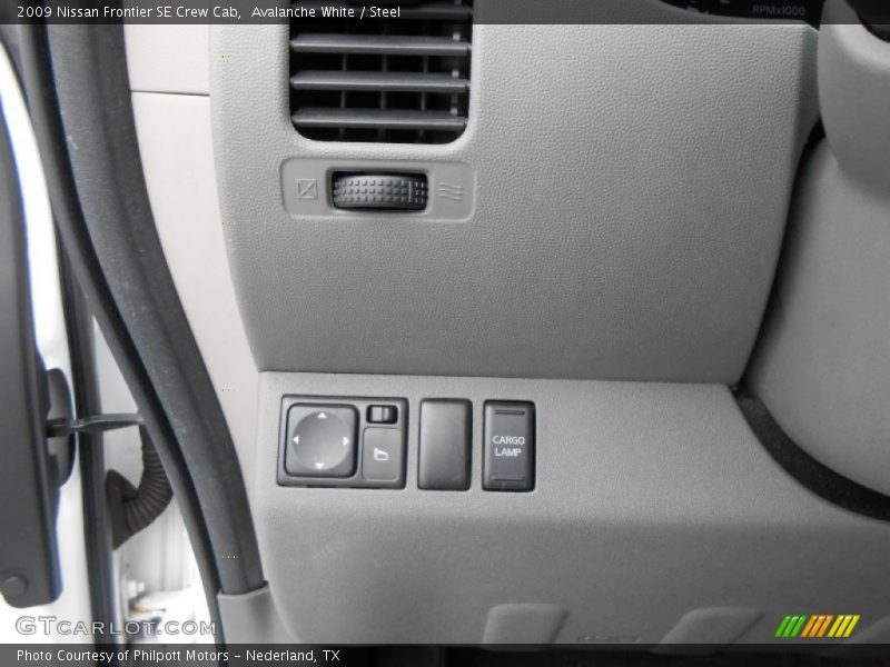 Avalanche White / Steel 2009 Nissan Frontier SE Crew Cab