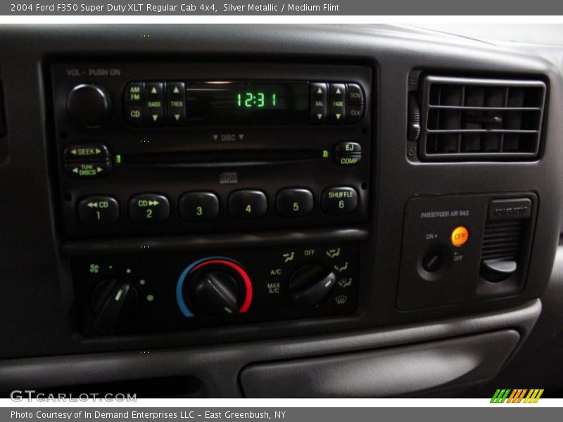 Controls of 2004 F350 Super Duty XLT Regular Cab 4x4