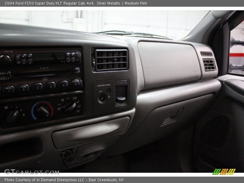 Silver Metallic / Medium Flint 2004 Ford F350 Super Duty XLT Regular Cab 4x4