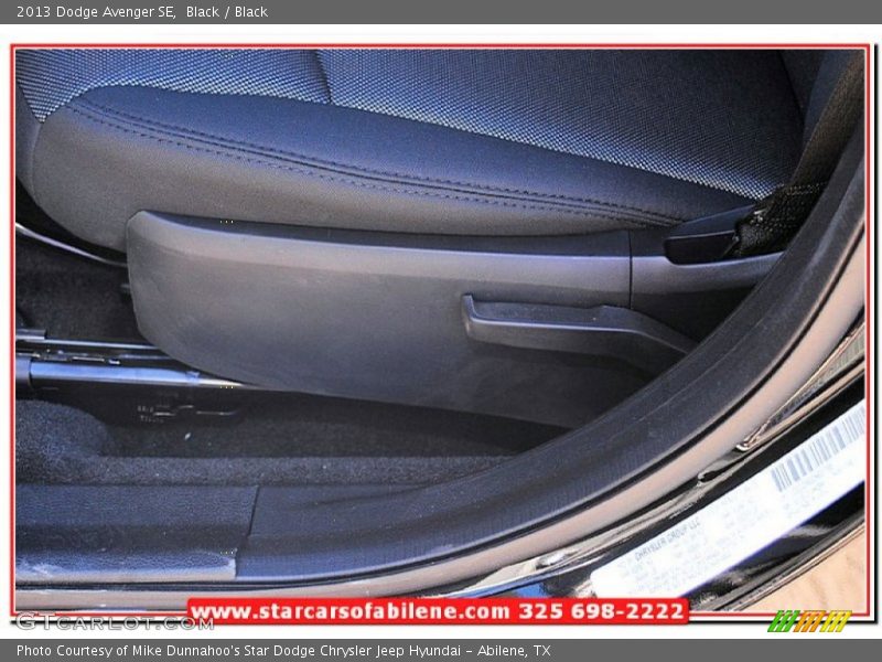 Black / Black 2013 Dodge Avenger SE