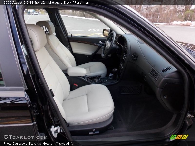 Front Seat of 2006 9-5 2.3T SportCombi Wagon