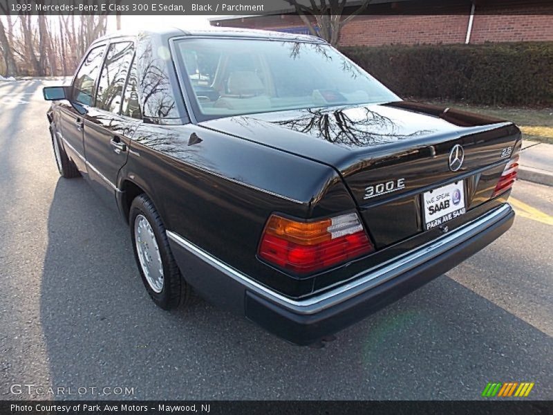 Black / Parchment 1993 Mercedes-Benz E Class 300 E Sedan