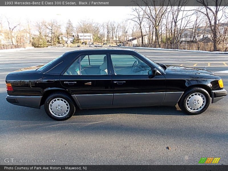 Black / Parchment 1993 Mercedes-Benz E Class 300 E Sedan