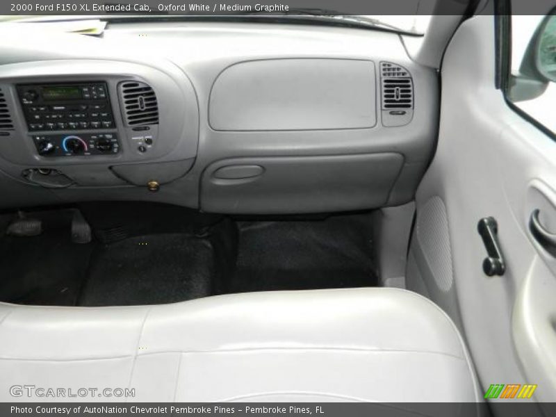 Oxford White / Medium Graphite 2000 Ford F150 XL Extended Cab