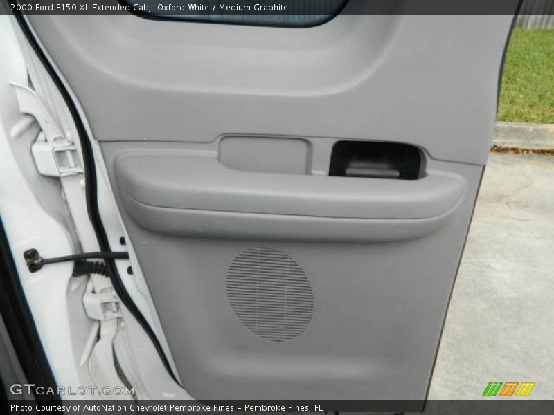 Oxford White / Medium Graphite 2000 Ford F150 XL Extended Cab