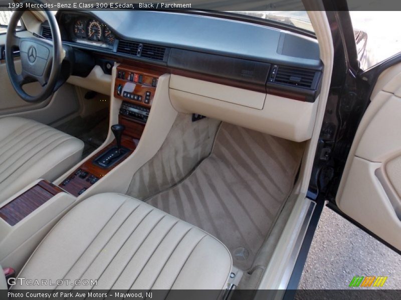 Dashboard of 1993 E Class 300 E Sedan