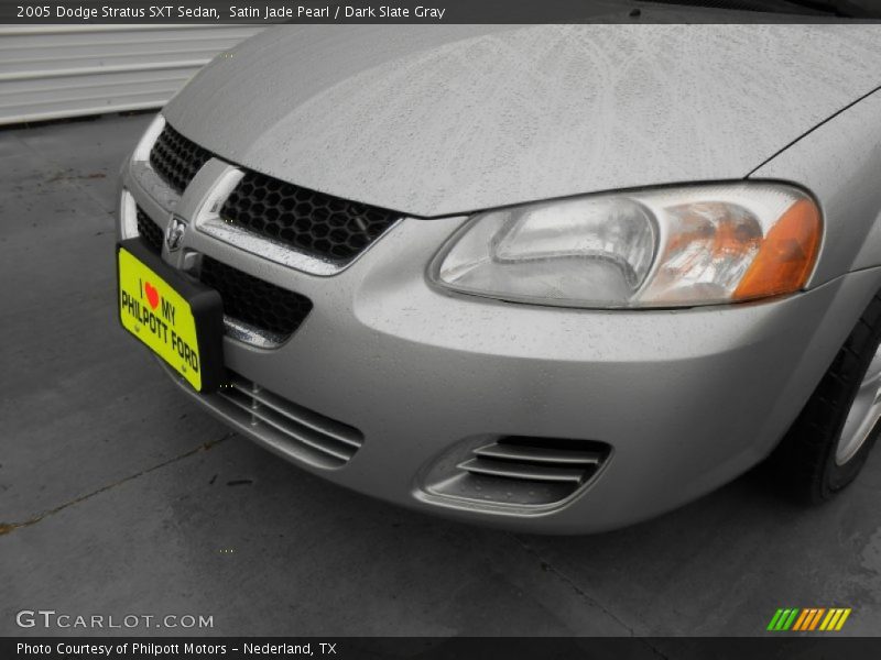 Satin Jade Pearl / Dark Slate Gray 2005 Dodge Stratus SXT Sedan