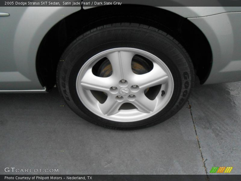 Satin Jade Pearl / Dark Slate Gray 2005 Dodge Stratus SXT Sedan