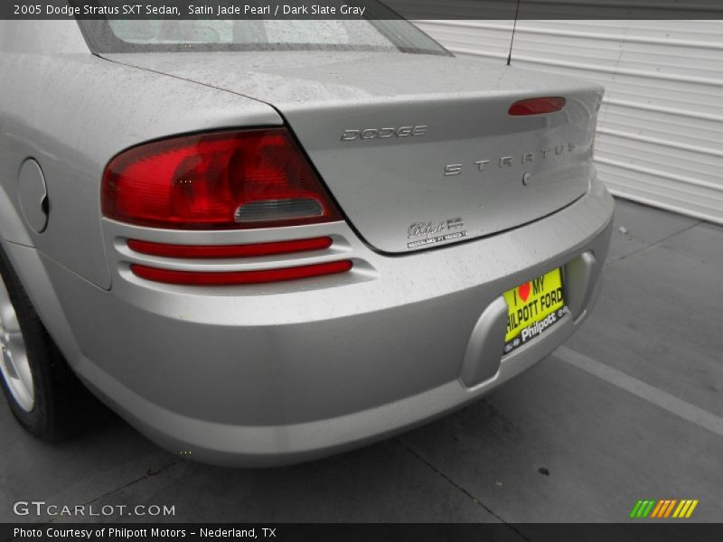 Satin Jade Pearl / Dark Slate Gray 2005 Dodge Stratus SXT Sedan