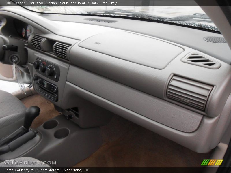 Satin Jade Pearl / Dark Slate Gray 2005 Dodge Stratus SXT Sedan