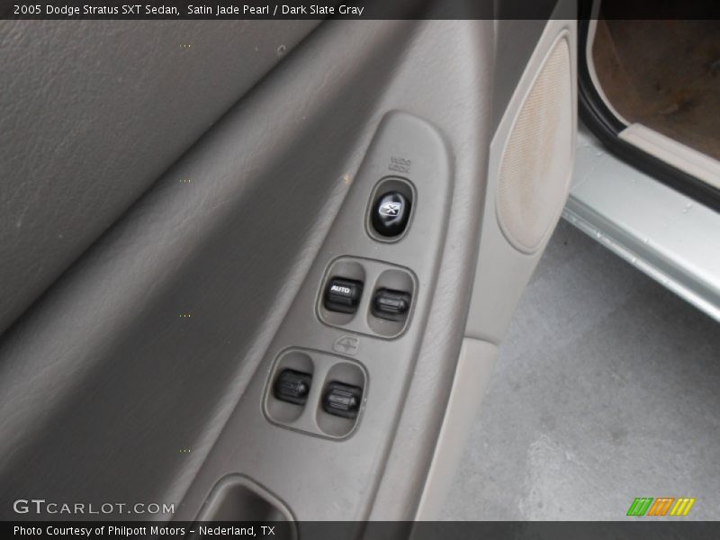 Satin Jade Pearl / Dark Slate Gray 2005 Dodge Stratus SXT Sedan