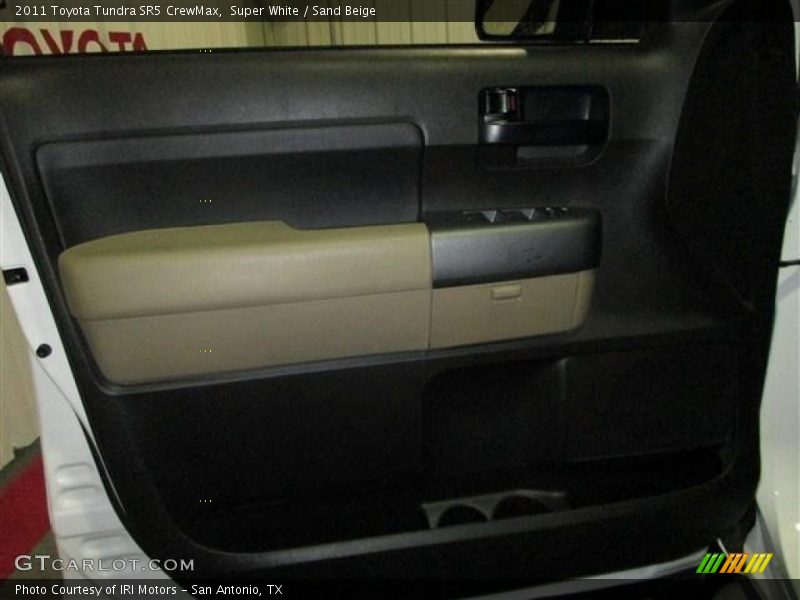Super White / Sand Beige 2011 Toyota Tundra SR5 CrewMax
