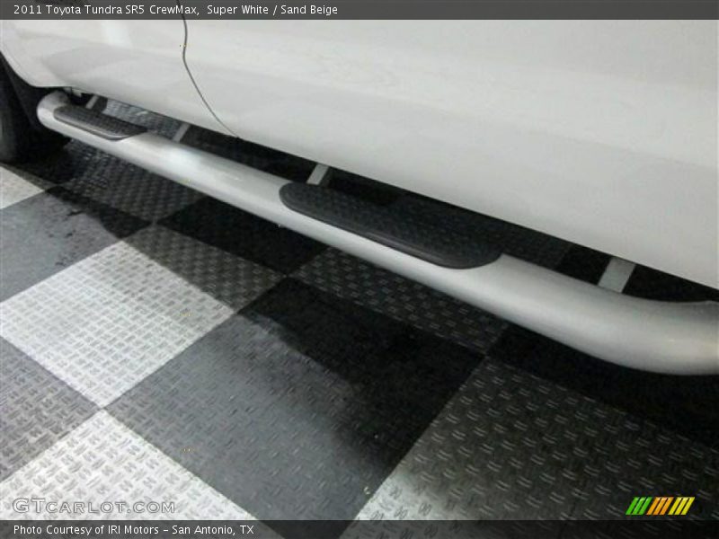 Super White / Sand Beige 2011 Toyota Tundra SR5 CrewMax