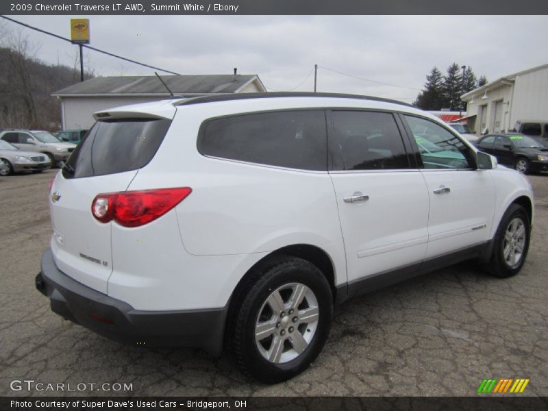 Summit White / Ebony 2009 Chevrolet Traverse LT AWD