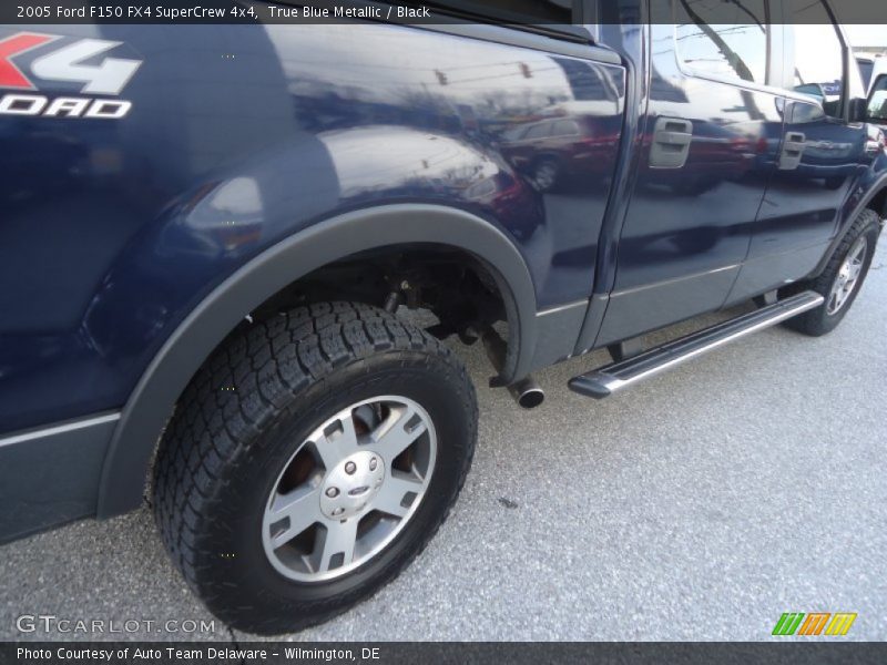 True Blue Metallic / Black 2005 Ford F150 FX4 SuperCrew 4x4