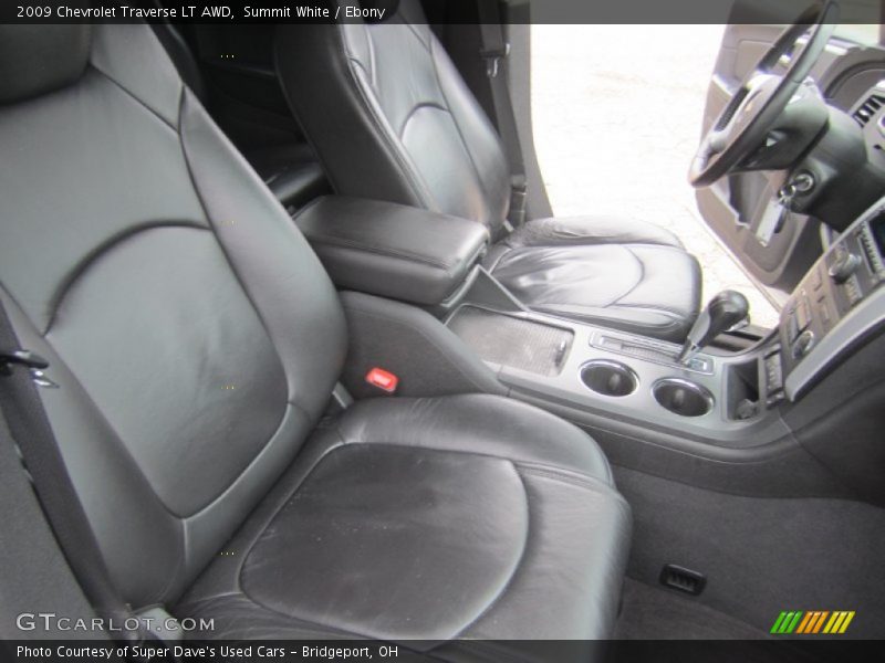 Summit White / Ebony 2009 Chevrolet Traverse LT AWD