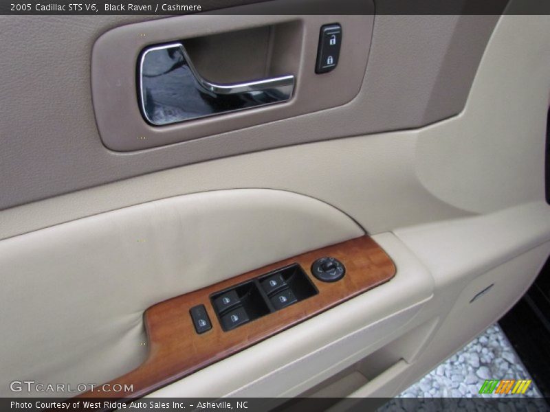 Black Raven / Cashmere 2005 Cadillac STS V6