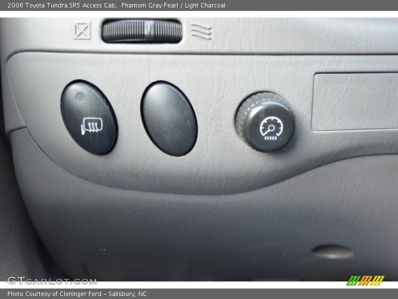 Phantom Gray Pearl / Light Charcoal 2006 Toyota Tundra SR5 Access Cab