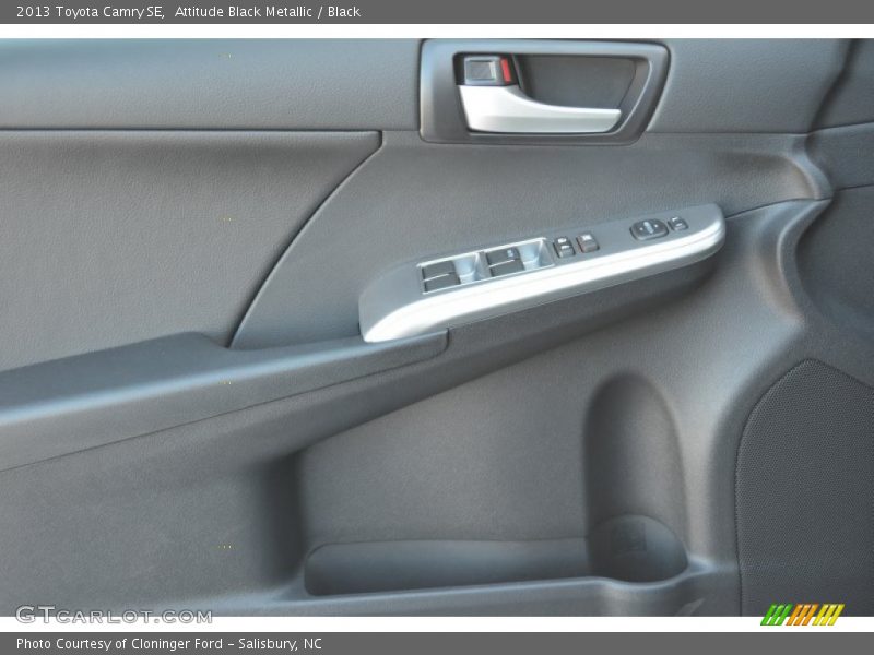 Attitude Black Metallic / Black 2013 Toyota Camry SE