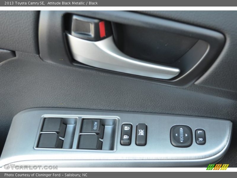 Attitude Black Metallic / Black 2013 Toyota Camry SE