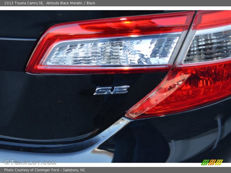 Attitude Black Metallic / Black 2013 Toyota Camry SE