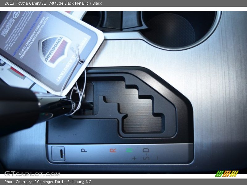 Attitude Black Metallic / Black 2013 Toyota Camry SE