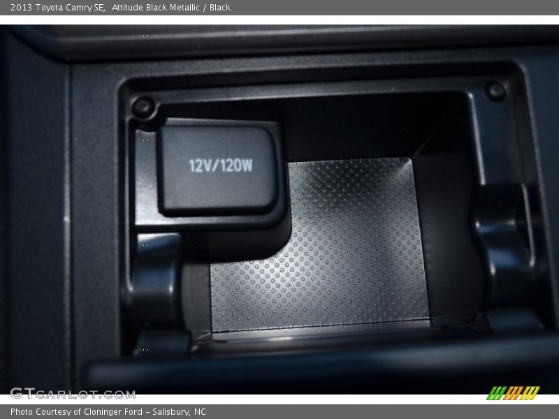 Attitude Black Metallic / Black 2013 Toyota Camry SE