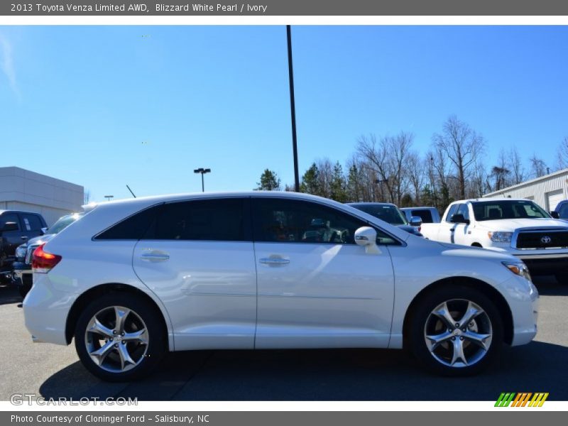 Blizzard White Pearl / Ivory 2013 Toyota Venza Limited AWD
