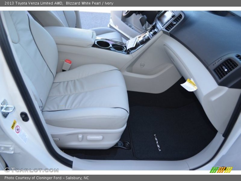 Blizzard White Pearl / Ivory 2013 Toyota Venza Limited AWD