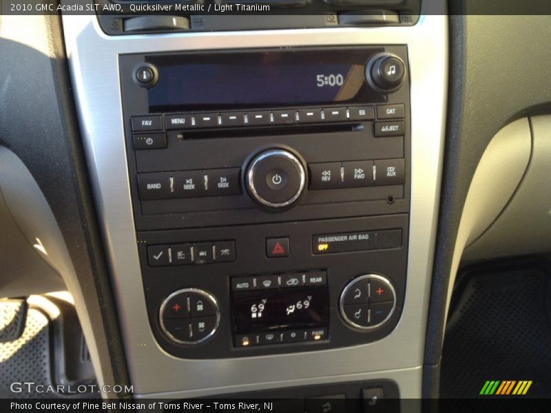 Quicksilver Metallic / Light Titanium 2010 GMC Acadia SLT AWD