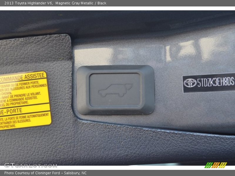 Magnetic Gray Metallic / Black 2013 Toyota Highlander V6