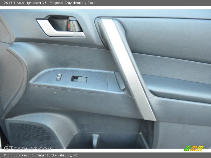Magnetic Gray Metallic / Black 2013 Toyota Highlander V6
