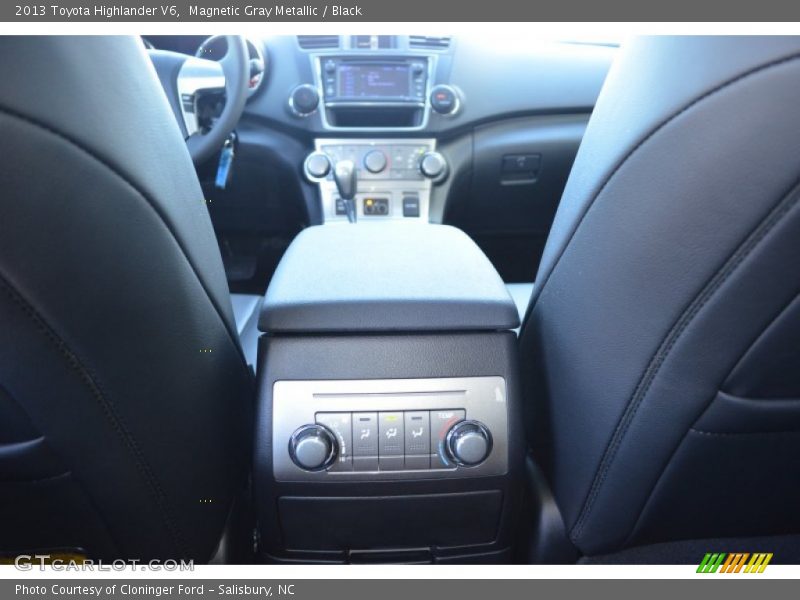 Magnetic Gray Metallic / Black 2013 Toyota Highlander V6