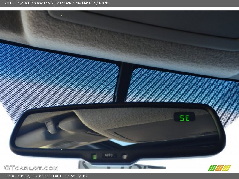 Magnetic Gray Metallic / Black 2013 Toyota Highlander V6