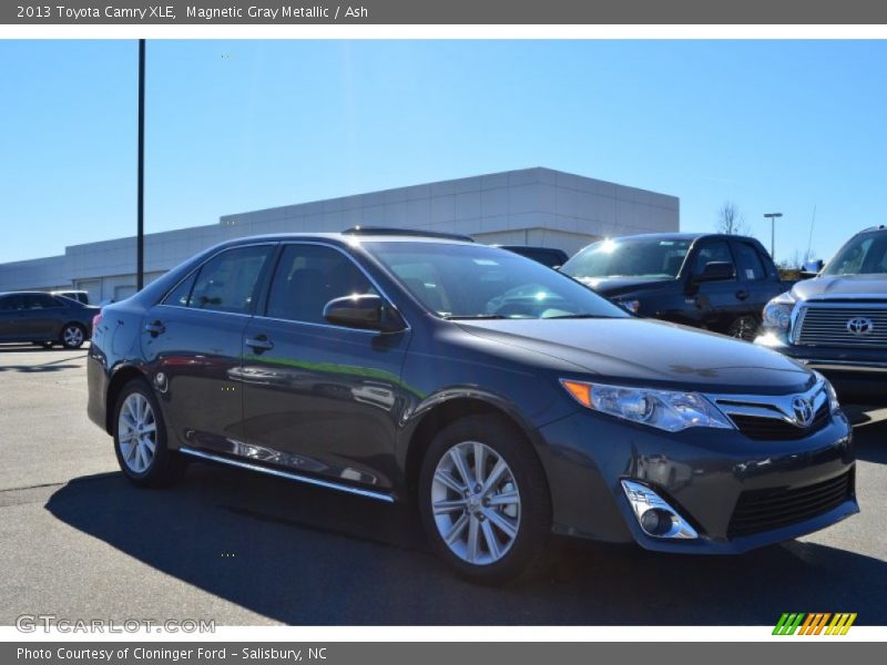 Magnetic Gray Metallic / Ash 2013 Toyota Camry XLE