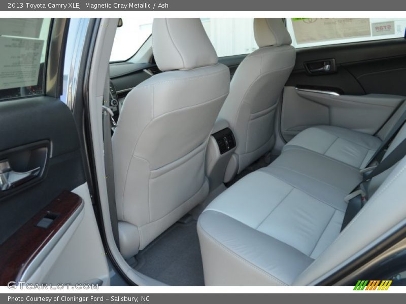 Magnetic Gray Metallic / Ash 2013 Toyota Camry XLE