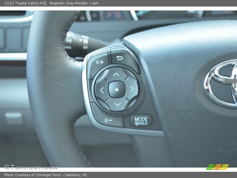 Magnetic Gray Metallic / Ash 2013 Toyota Camry XLE