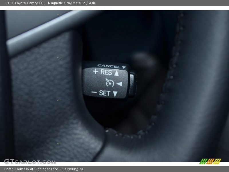 Magnetic Gray Metallic / Ash 2013 Toyota Camry XLE