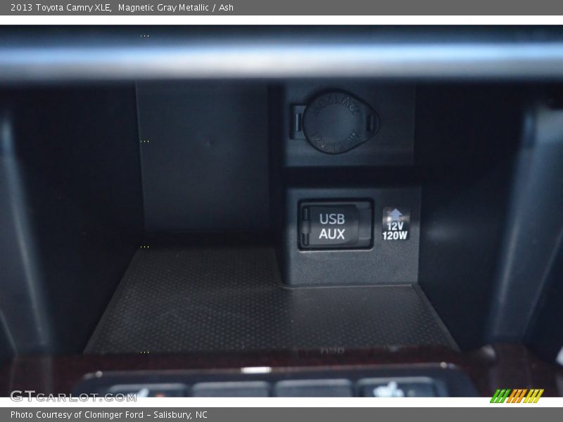 Magnetic Gray Metallic / Ash 2013 Toyota Camry XLE