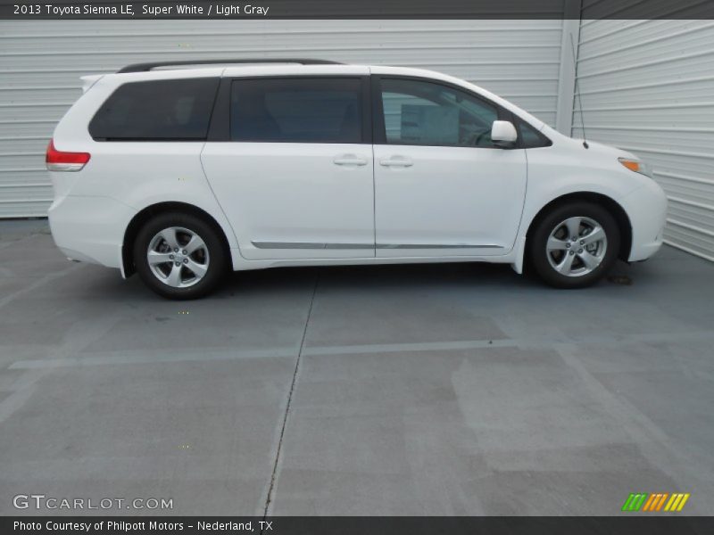 Super White / Light Gray 2013 Toyota Sienna LE