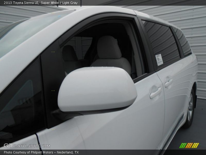 Super White / Light Gray 2013 Toyota Sienna LE