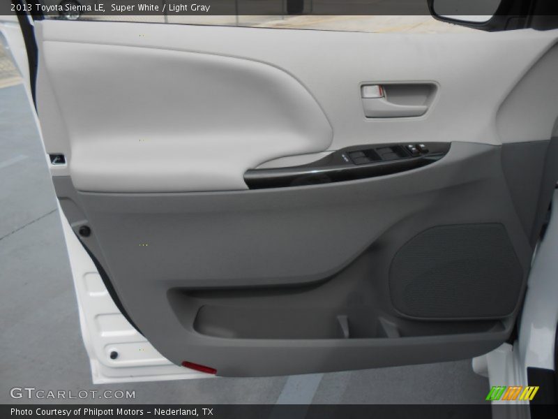 Super White / Light Gray 2013 Toyota Sienna LE